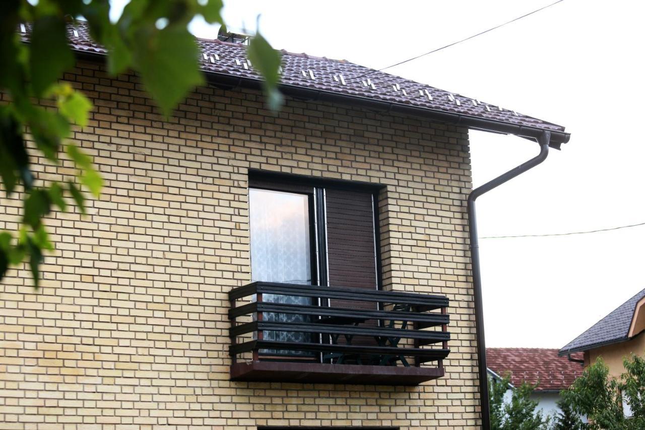 Ferienwohnung Apartman Felix Laktaši Exterior foto