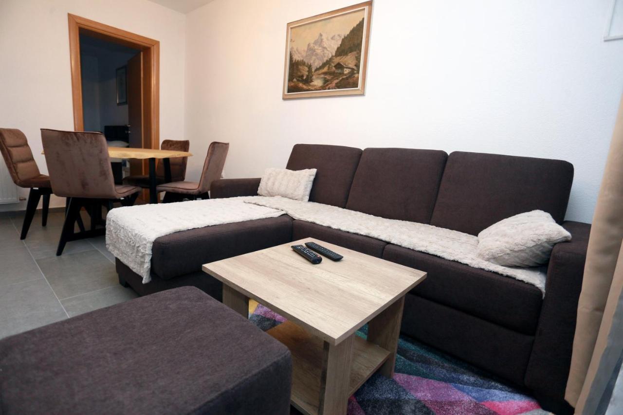 Ferienwohnung Apartman Felix Laktaši Exterior foto