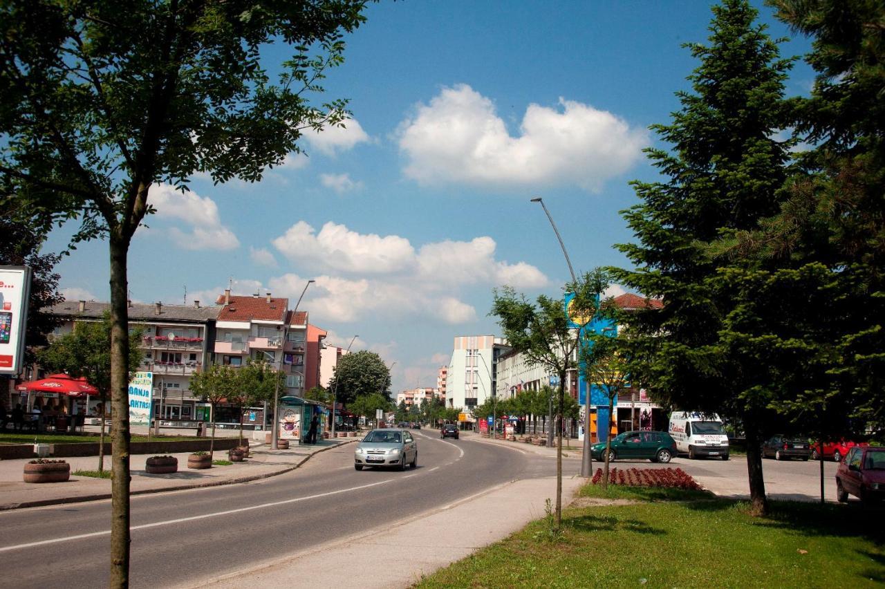 Ferienwohnung Apartman Felix Laktaši Exterior foto